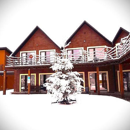 Four Seasons In Carpathians Hotell Migovo Exteriör bild