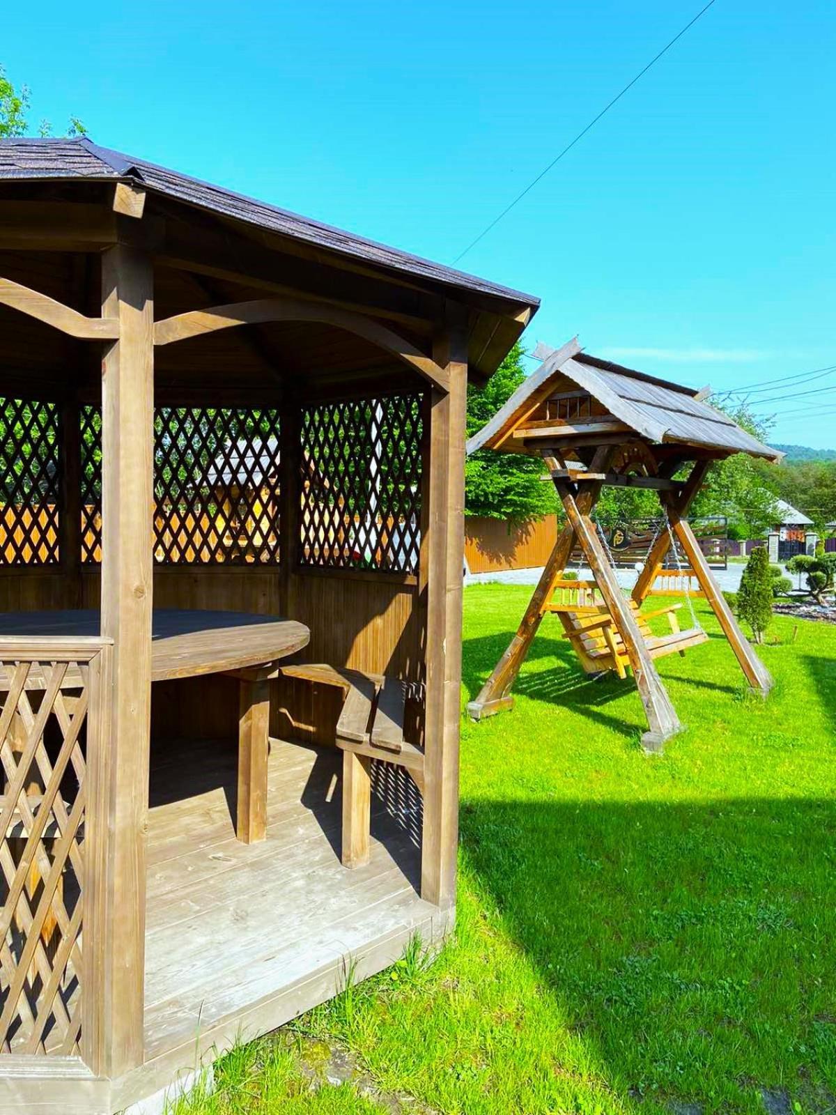 Four Seasons In Carpathians Hotell Migovo Exteriör bild